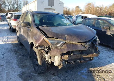 2017 Toyota Rav4 Le z USA, uszkodzony, nr VIN 2T3BFREV6HW638163